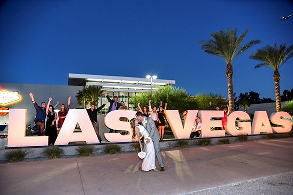 Guide To Plan Summer Weddings In Vegas How To Plan Summer Weddings In Las Vegas