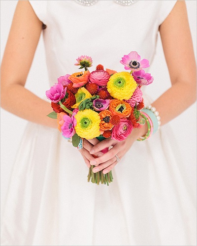 Seasonal Flowers for a Spring Wedding: Modern or Playful