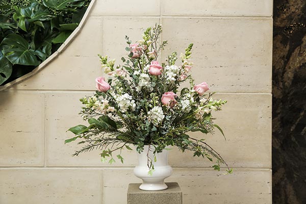 Garden Wedding Flowers | Wedding Flower Ideas | Blush Wedding Flowers for Ceremony