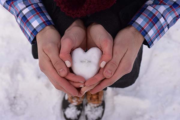 Creative Marriage Proposal Ideas for this Holiday Season