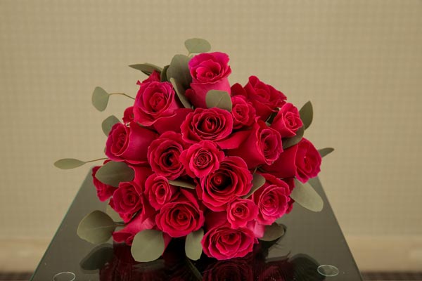 Wedding Flower Ideas | Bridal Bouquet Ideas | Simple Rose Bouquet