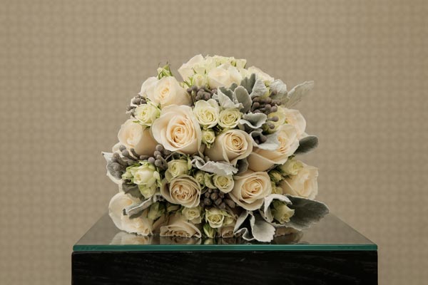 Wedding Flower Ideas | Bridal Bouquet Ideas | Winter Bouquet
