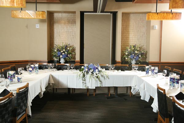 Wedding Flower Ideas | Floral Decor | Reception Centerpiece in Blue
