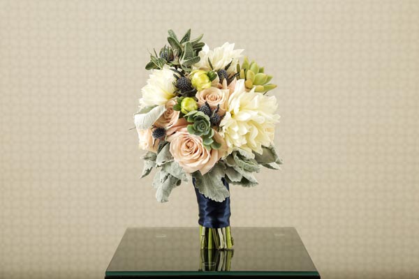 Wedding Flower Ideas | Bridal Bouquet Ideas | Dahlia Succulent Bouquet